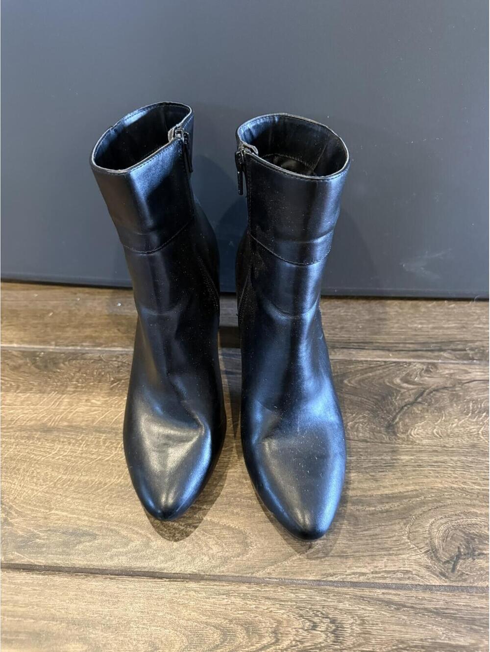 Black Mid-Calf Heeled Ankle Boots with Side Zipper